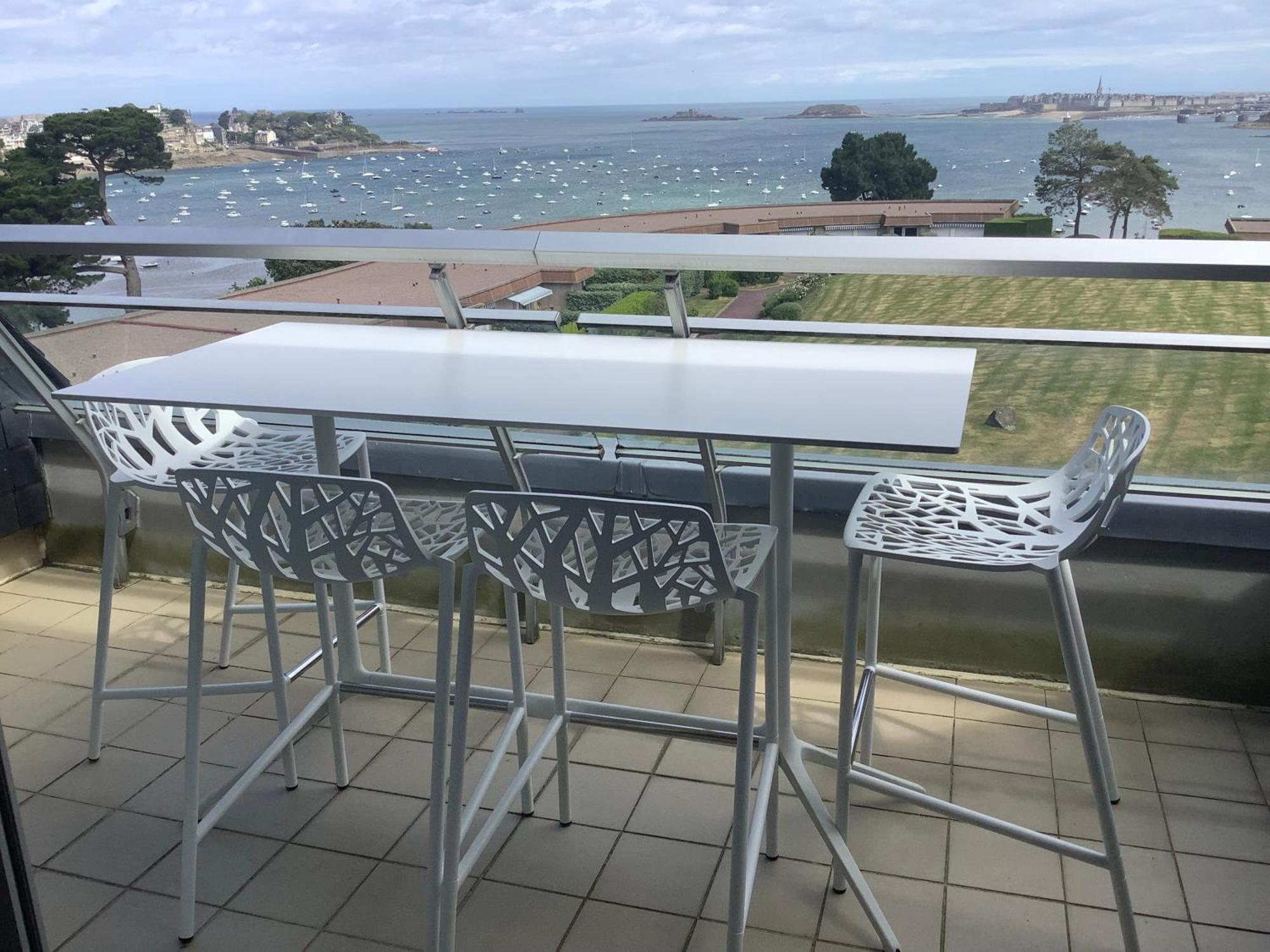 Heol - Appartement 2 Chambres - Vue Mer Et Parking Dinard Exteriör bild